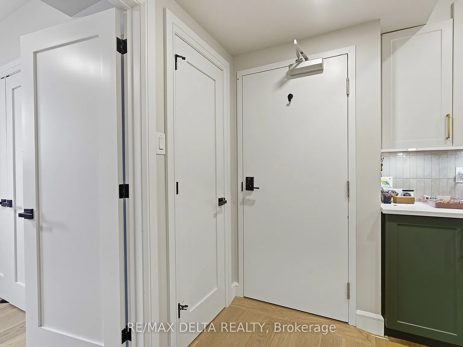 2 bed, $2,400 — Photo 4