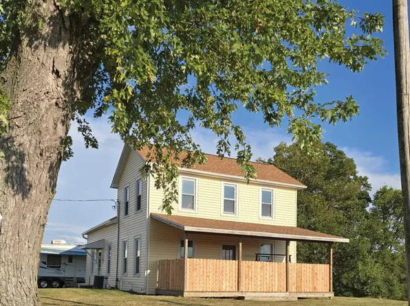 16853 N Wright Rd, Lewistown, IL 61542