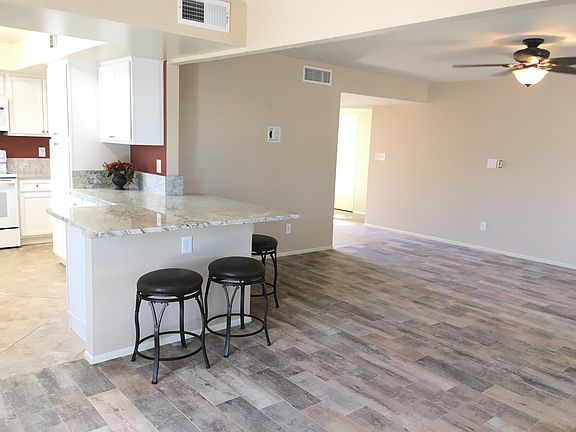 5th image of 25858 S New Town Dr