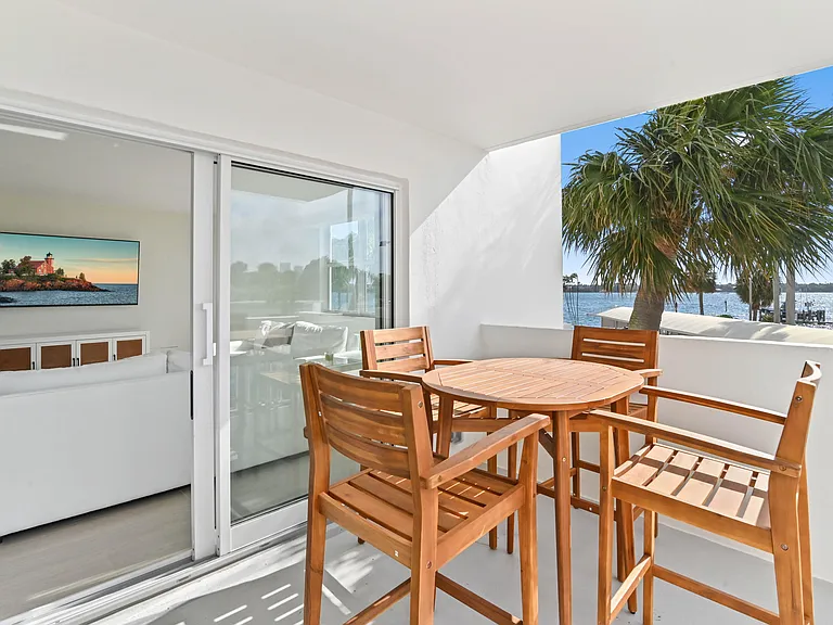 2600 N Flagler Dr #210 — Photo 18