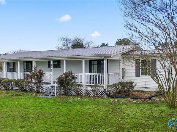 1950 Nixon Chapel Rd, Albertville, AL 35950