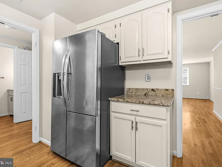 8931 Park Forest Dr — Photo 11