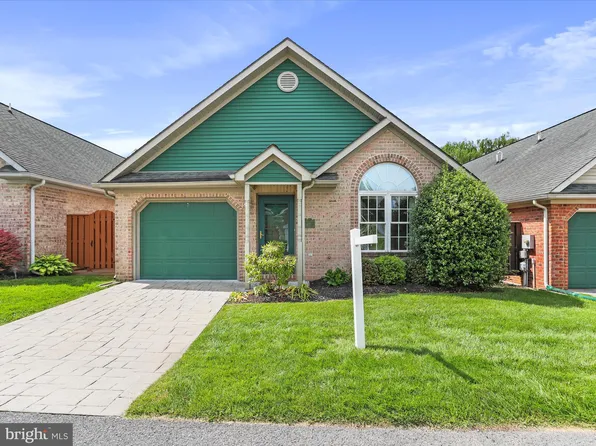 20403 Kings Crest Blvd, Hagerstown, MD 21742