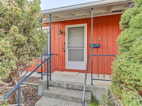 2nd image of 1007 W 9th St