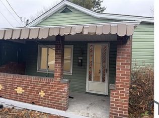 933 Hilltop St, Homestead, PA 15120