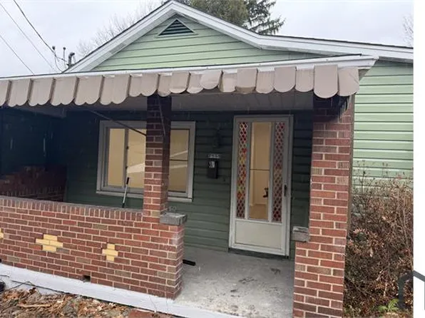 933 Hilltop St, Homestead, PA 15120