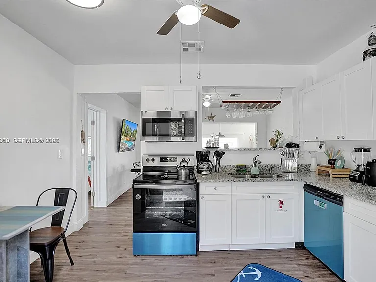 101 SW 22nd Ave — Photo 26
