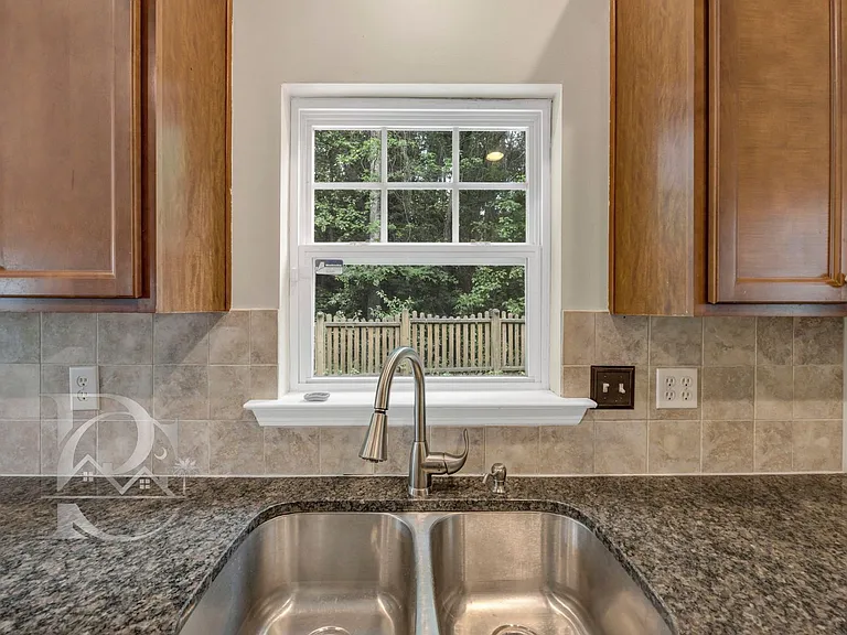 328 Northwood St — Photo 14