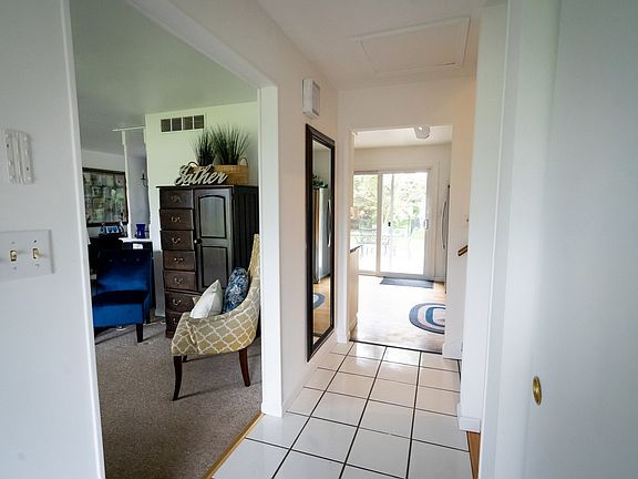 4th image of 1613 Briarcrest Ln