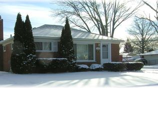 24804 Raven Ave, Eastpointe, MI 48021