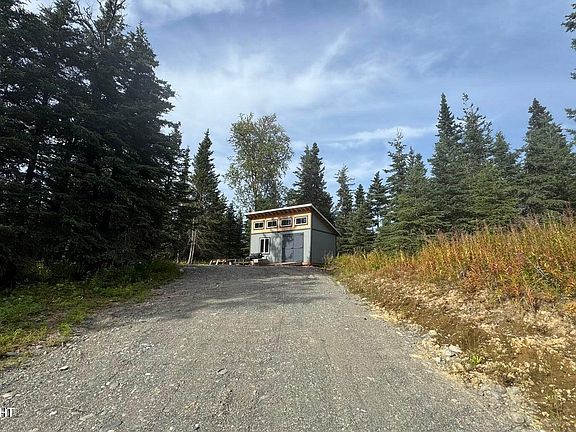 4th image of 15988 Bear Paw Rd