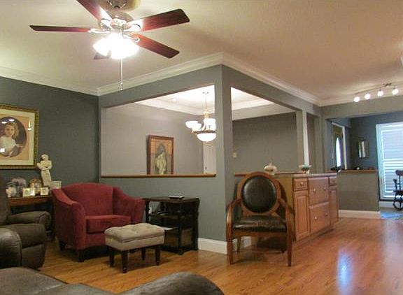 5th image of 3901 Manorwood Dr
