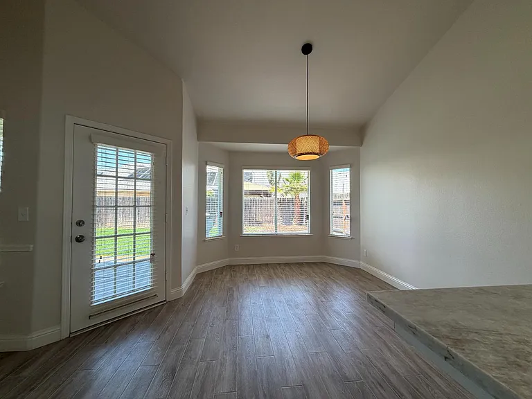 2128 E Saint Andrew Dr — Photo 7