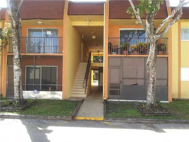 Building Photo - 2962 NW 55th Ave #1D