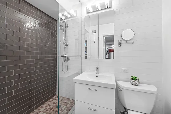 Sold by Tabak Real Estate | media 11