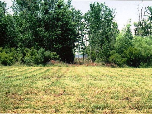 Deep waterfront lot