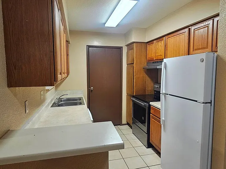 13480 S Thorntree Dr #316 — Photo 4