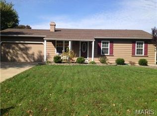 7 Sunny View Dr, Saint Peters, MO 63376