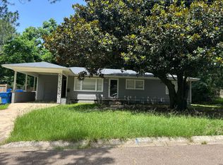 1217 Chestnut St, Magnolia, AR 71753