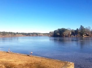 69 Agawam Lake Shore Dr, Wareham, MA 02571