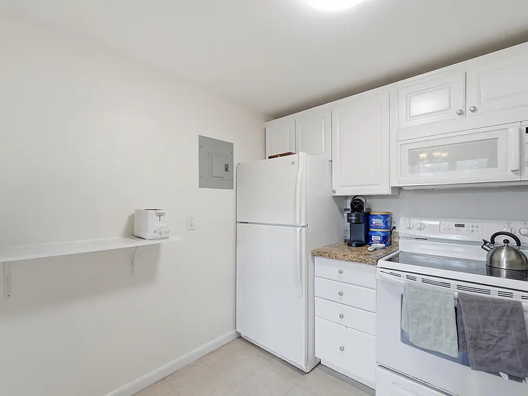 387 Flanders Way #I — Photo 13