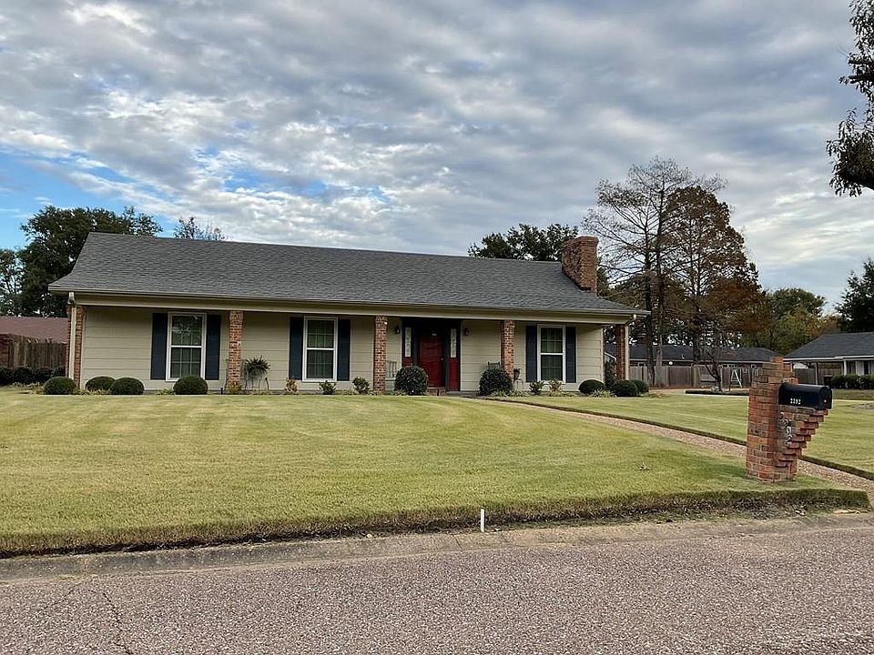 1st image of 2392 Bluebird Dr