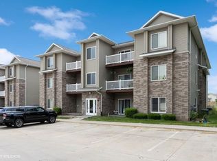 285 Sadler Ln APT 301, North Liberty, IA 52317