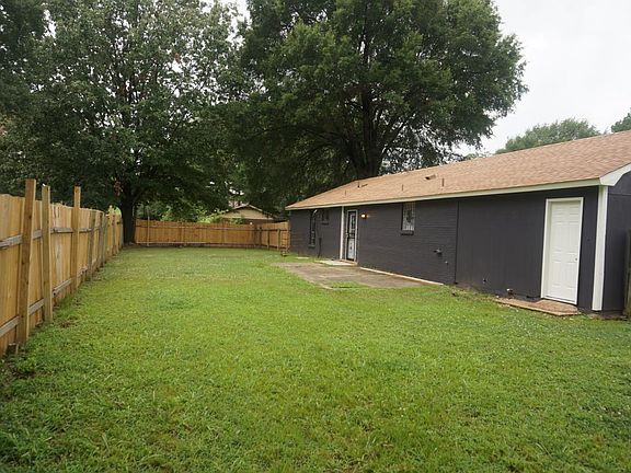 4th image of 5085 Cromwell Ave