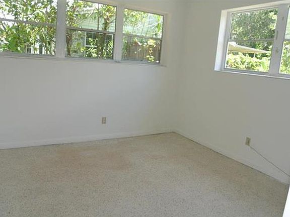 3rd image of 345 30th Ave