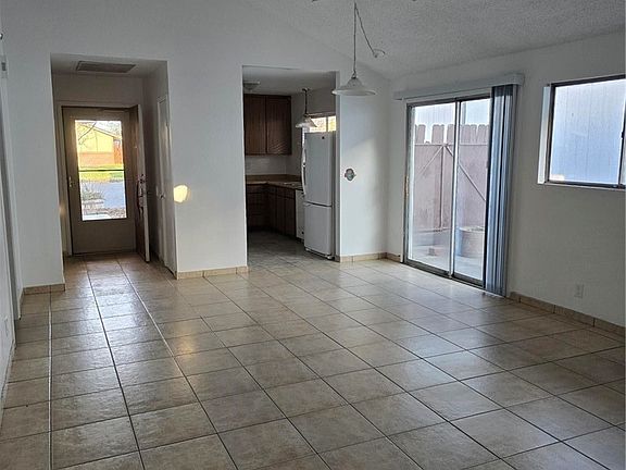 5th image of 2320 El Molino Cir