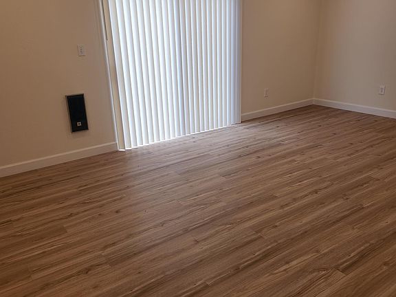 4th image of 442 Laurel Ave