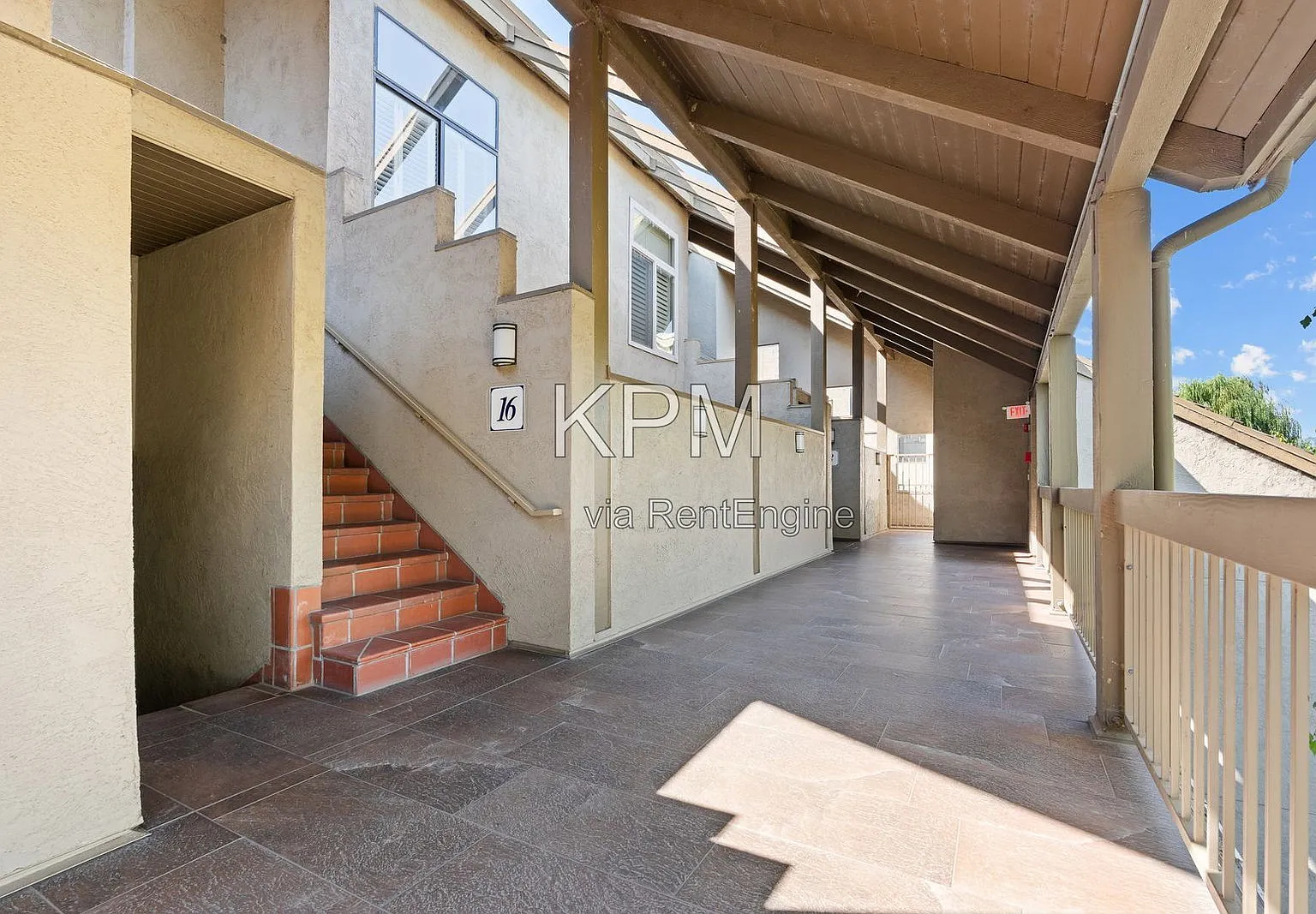 2 bed, 2.5 bath, 2182 sqft, $2,800 — Photo 2