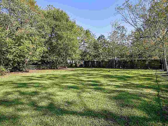 3rd image of 2611 Avenue C