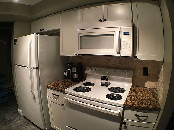 3rd image of 620 Dolphin Pkwy