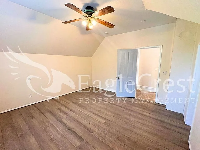 532 Washington St — Photo 40