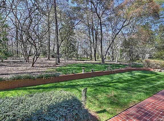 2nd image of 517 Highland Forest Dr
