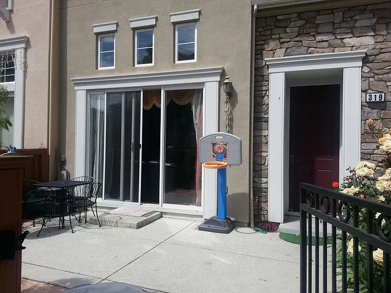 319 Vista Roma Way — Photo 8