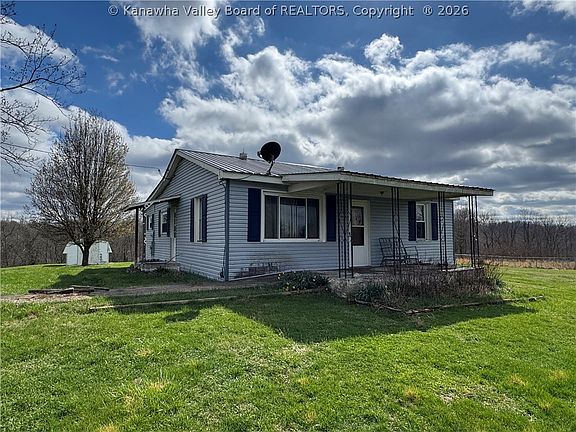 3rd image of 358 Cemetery Rd