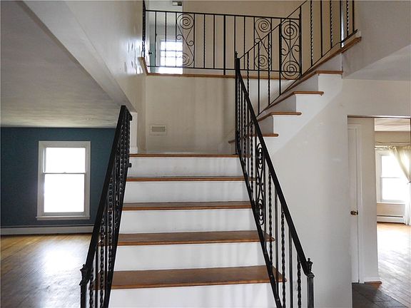 2nd image of 363 Avalon Dr