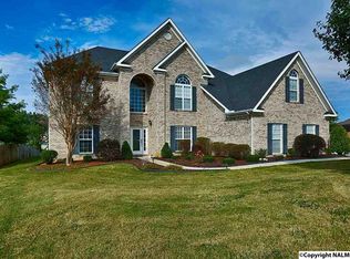 105 Oak Springs Cir, New Market, AL 35761