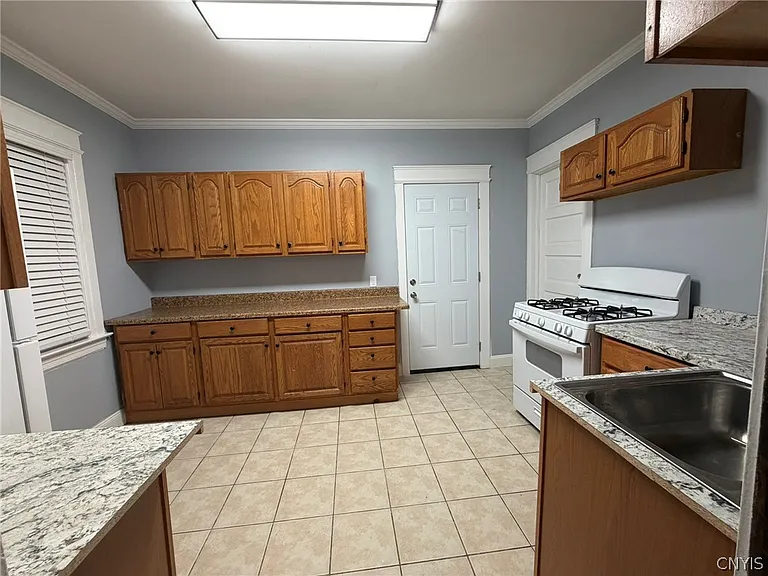 123 E Lafayette Ave — Photo 6