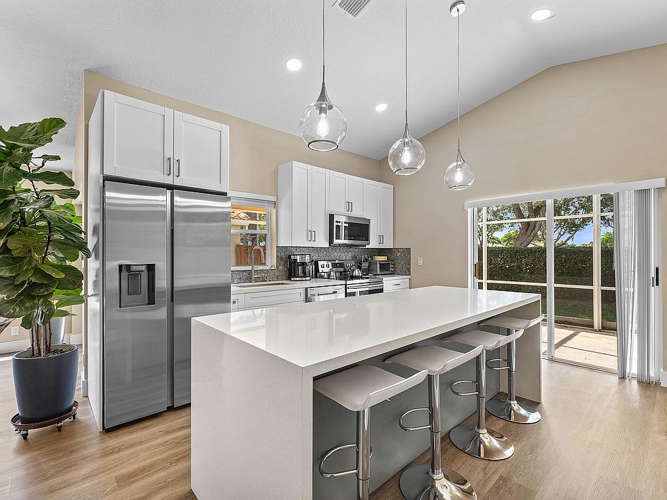 1st image of 7398 Granville Avenue