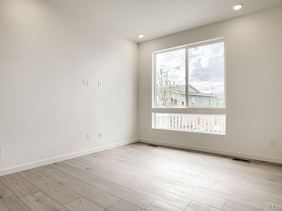 2nd image of 15587 Gilpin Avenue