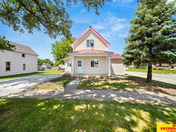 441 N Spruce St, Dodge, NE 68633