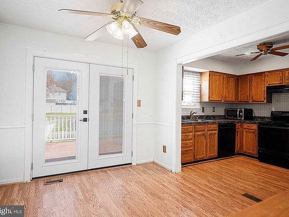 5th image of 1505 Aviemore Pl