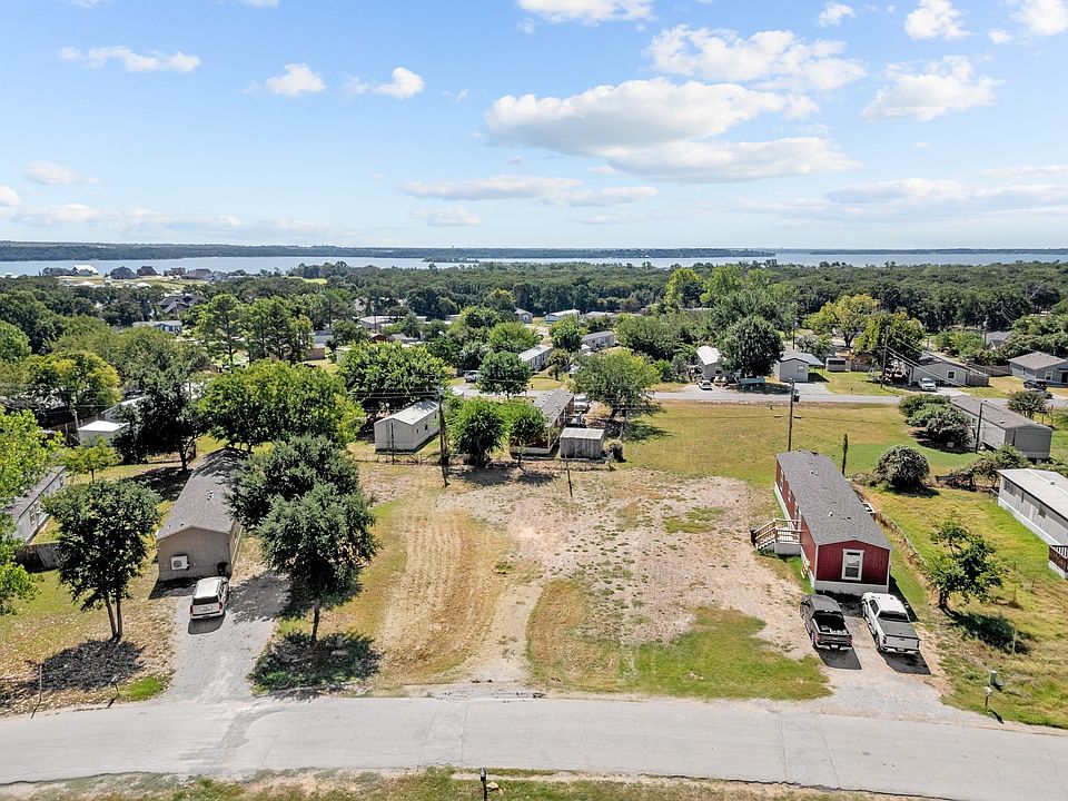 1st image of 1524 Pelican Dr N