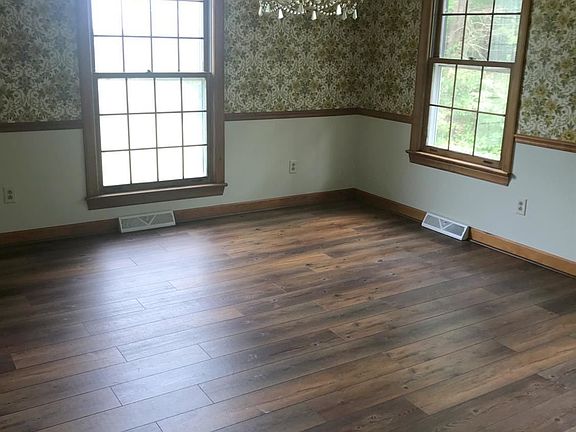 5th image of 1635 Ebenezer Rd