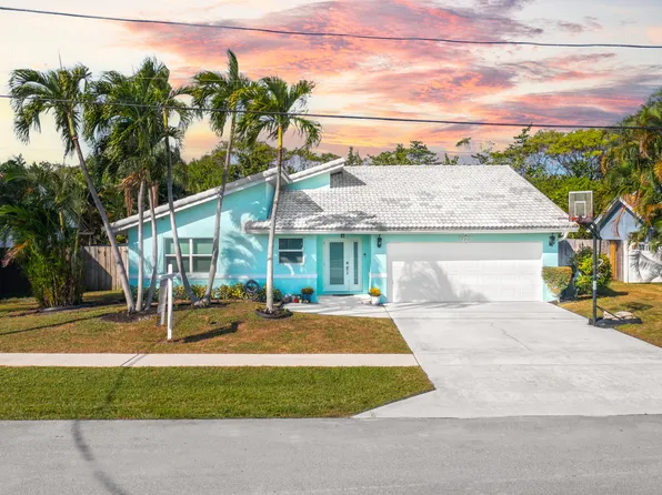 7427 Texas Trail, Boca Raton, FL 33487