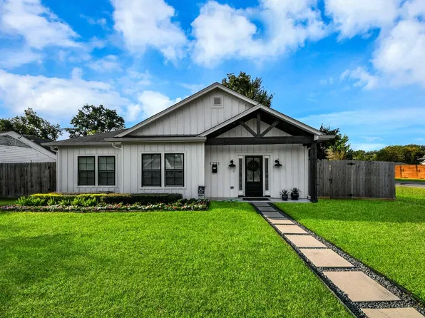 1731 Cheshire Ln, Houston, TX 77018