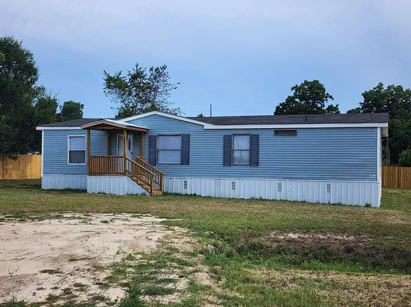 118 Fern Ct, Fitzgerald, GA 31750